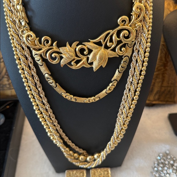 Come dig with me. Unlisted gorgeousness in every price range. - Picture 6 of 17